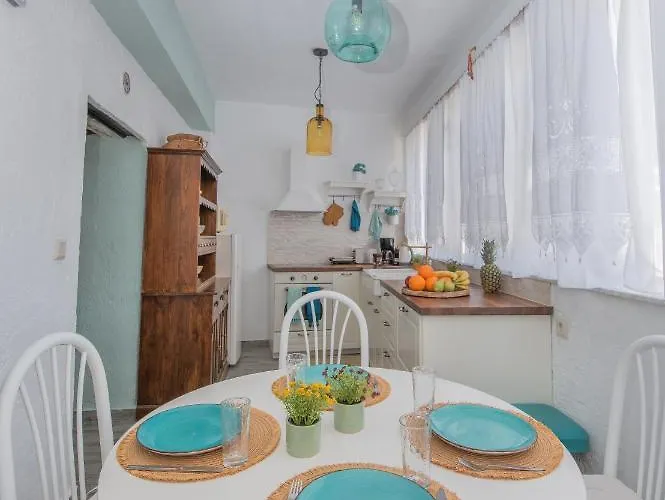 Philoxenia Traditional House