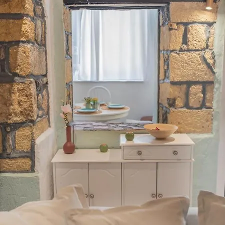 Philoxenia Traditional House Apartment Pastida