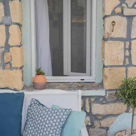 Apartment Philoxenia Traditional House