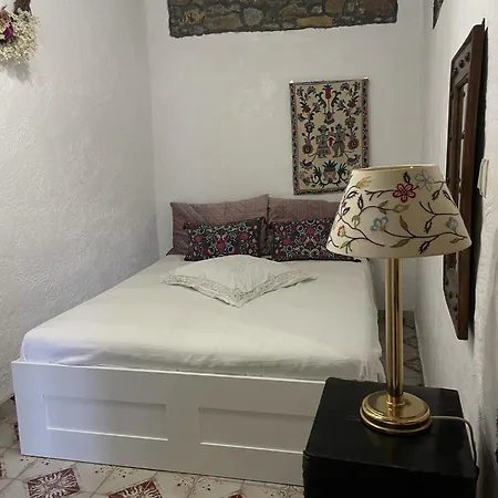 Philoxenia Traditional House * Pastida