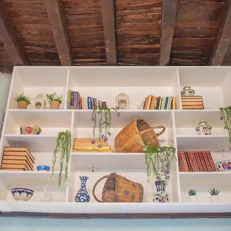 Apartment Philoxenia Traditional House *