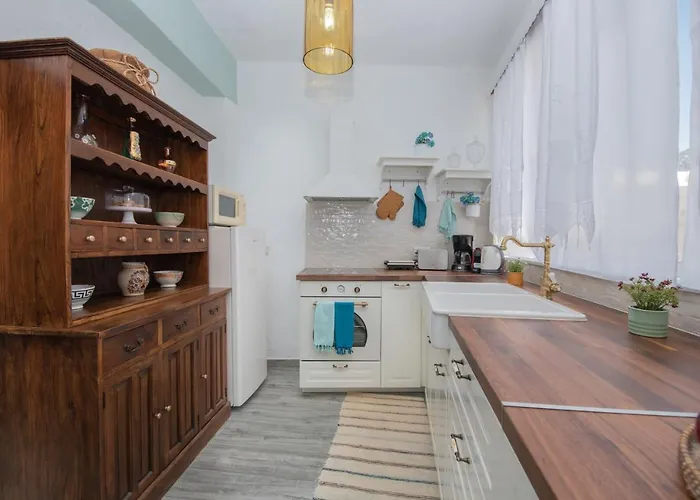 Philoxenia Traditional House 帕斯蒂达