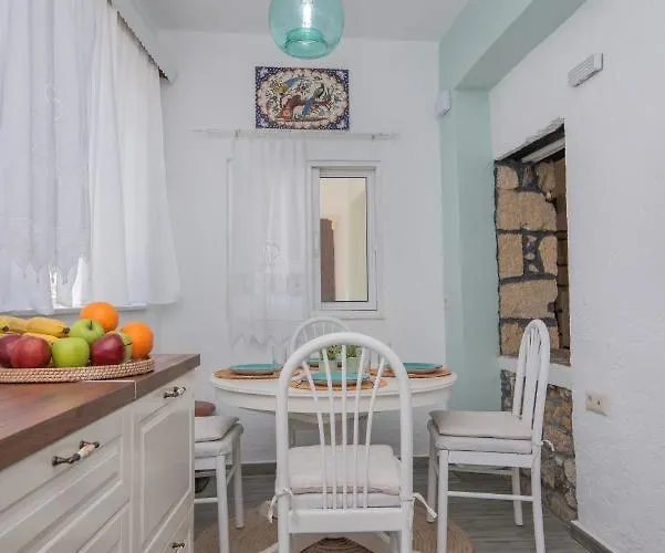 公寓 Philoxenia Traditional House