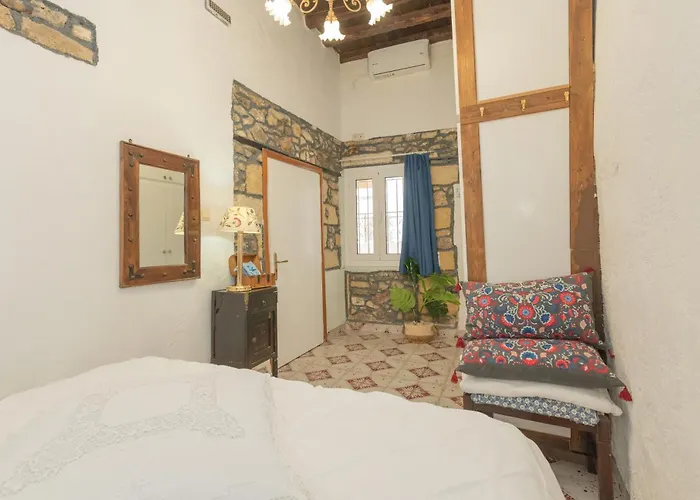 Philoxenia Traditional House 公寓